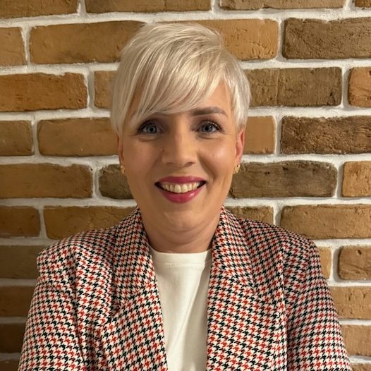 Magdalena Dąbrowska, psycholog, psychoterapeuta systemowy w trakcie certyfikacji